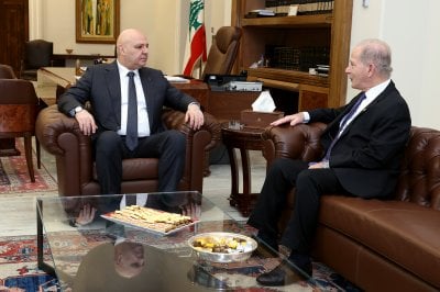 بعبدا تجمع الدبلوماسية والمال… عون يلتقي السفير الأميركي وحاكم المركزي