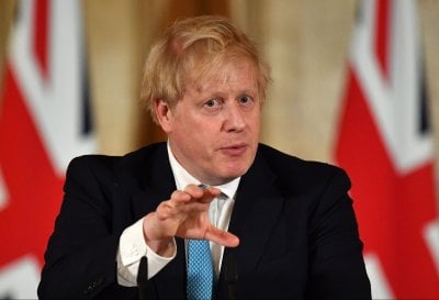 ملف إبستين يهزّ لندن… جونسون يطالب بسجن سفير بريطانيا السابق في واشنطن