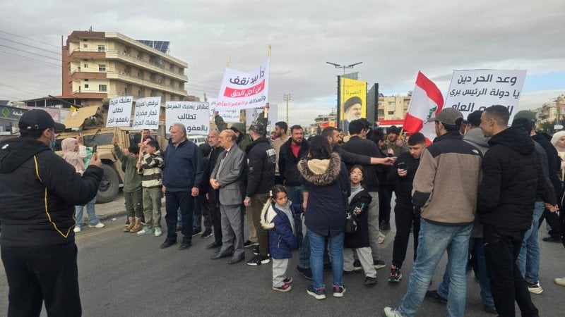 بعد إطلاق سراح 300 سوري… تحرّك غاضب في بعلبك للمطالبة بالعفو العام (صور)