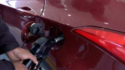 المنطق اللامنطقي.. لغز تسعيرة البنزين