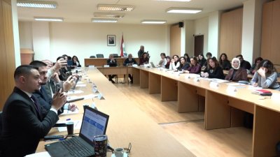 إصلاح القطاع العام يدخل مرحلته الثانية.. فماذا عن الموظفين؟