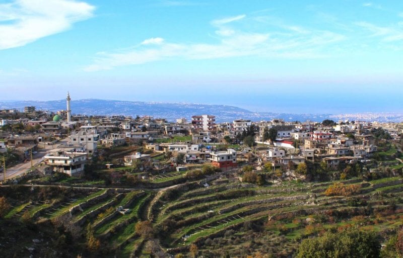 هدم ورشة مخالفة يفجّر احتجاجًا في الضنية… والقوى الأمنية تتدخل