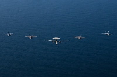 رسائل قوة على أبواب الجولة المقبلة… أميركا تسبق التفاوض باستعراض عسكري (صور)