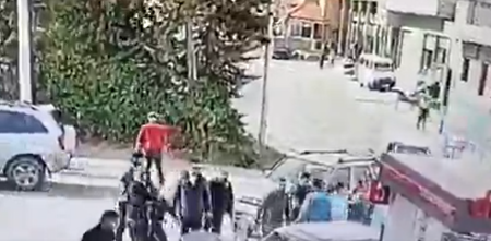 تزاحمٌ قاتل على طريق حمص–بعلبك... ومختار من بين الجرحى (فيديو)