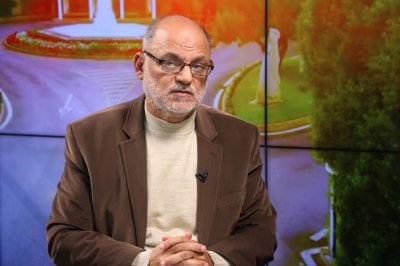 لقاء سري بين الحاج وفيق والشيخ نعيم- كواليس خطيرة عن 