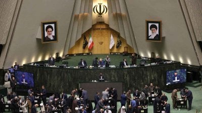 طهران تهاجم ترامب: كاذب… وإيران متمسكة بخطوطها الحمراء