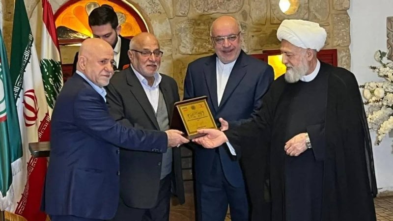 تكريم يحمل رسائل سياسية… 