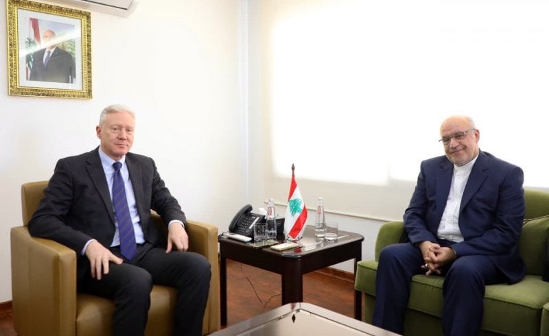 مع انتهاء ولايته… وزير الخارجية يستقبل السفير الإيراني (صورة)