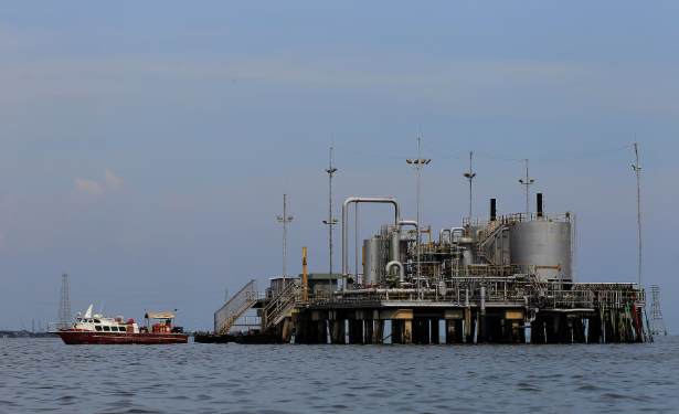 بعد سنوات من الانقطاع… نفط فنزويلي يصل إلى إسرائيل