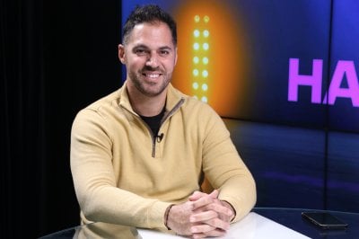 هكذا تعاقد نديم سعيد مع المدرب مروان خليل.. ماهو مصير الاجانب في الفريق وهذه رسالته إلى أكرم حلبي
