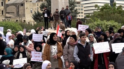 انتفاضة سنية غاضبة في لبنان – غليان في الشارع وتصعيد كبير وتحذير من عمليات شغب: تحركوا فوراً وإلا!