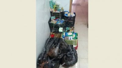 مواد منتهية الصلاحية... ختم سوبرماركت بالشمع الأحمر