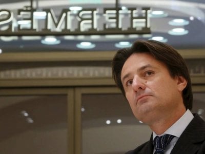 وثائق أميركية تفجّر مفاجأة… إبستين حاول استدراج مدير “هيرميس”