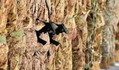 من بريد إلكتروني إلى السجن… تفاصيل تسريب عسكري أربكت إدارة ترامب