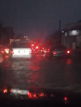 الأمطار تُربك طرابلس… سيول وازدحام خانق في شوارع المدينة (فيديو)