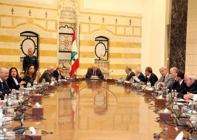 بعد قرار الحكومة... شلل إداري مرتقب  