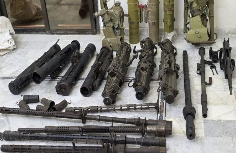 إحباط مخطّط تهريب خطير… "الداخلية السورية" تضبط صواريخ وأسلحة