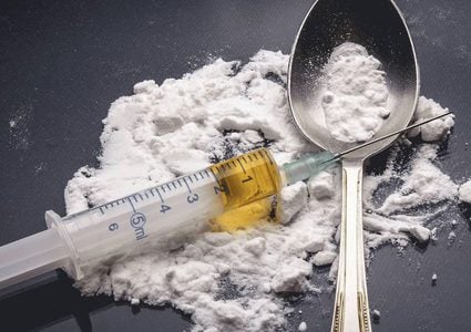 من طرابلس إلى أستراليا… إحباط تهريب هيرويين مخبّأ في الزيت والعصير