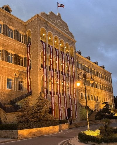 الحكومة تبتز اللبنانيين بزيادات أجور القطاع العام وترفض التعلم من دروس الإنهيار الكبير!
