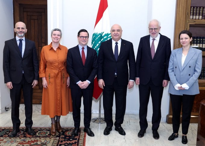 مكافحة الفساد والتعاون الدولي على طاولة بعبدا 