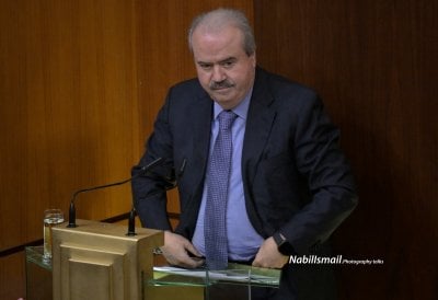 هل يستقيل وزير المال؟
