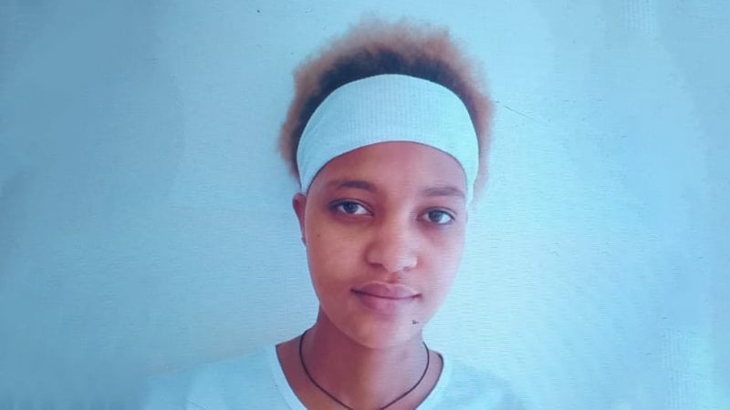 سرقت ولاذت بالفرار… الأمن يعمّم صورة عاملة منزلية
