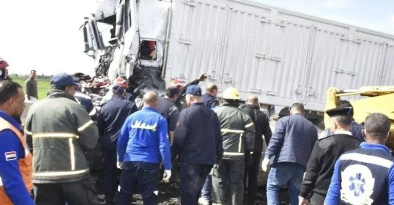 طريق الموت جنوب مصر… 18 قتيلاً و3 مصابين في تصادم مروّع