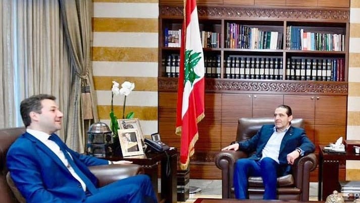 الحريري يفتح باب الحوار… لقاء مع الجميل لقراءة التطورات