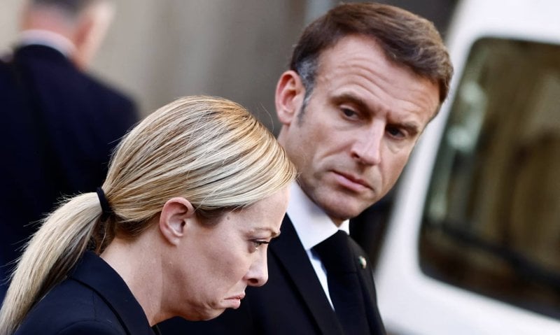 "اهتموا بشؤونكم"… ماكرون يهاجم وميلوني توضح موقفها