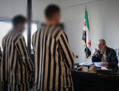 انتحلوا صفة الأمن وسلبوا الناس… تفكيك عصابة على الحدود السورية-اللبنانية (صور)