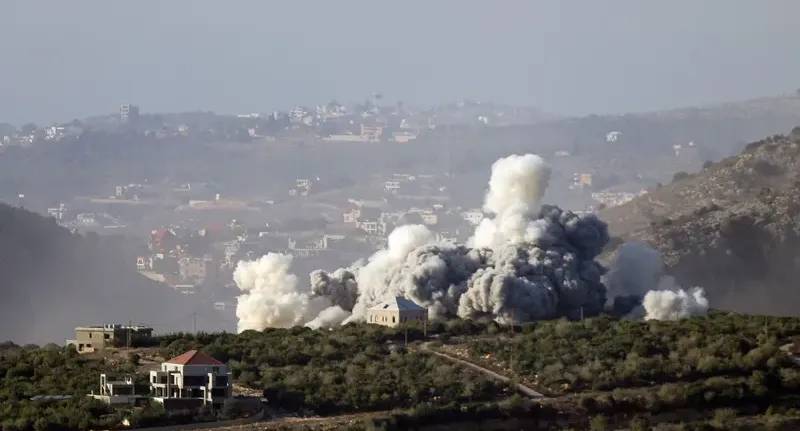 التحذير الأخطر منذ أسابيع… إسرائيل تلوّح بضرب البنية التحتية في حال مساندة حزب الله لطهران