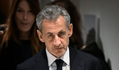 من السوار الإلكتروني إلى دمج العقوبات… فصل جديد في ملفات ساركوزي