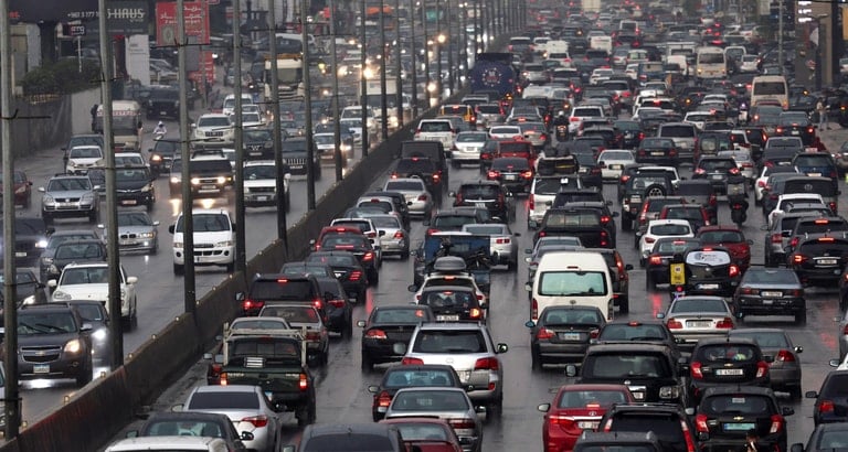 "غدًا التحرك الكبير على الأرض"... الحكومة لن تمرّر قراراتها على حساب الشعب!