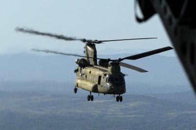 مهمة تدريبية تتحول إلى كارثة… جرحى أميركيون إثر اصطدام طائرة عسكرية في الفلبين