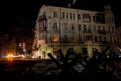 المجر وسلوفاكيا تصعّدان: تهديد بقطع الكهرباء عن أوكرانيا