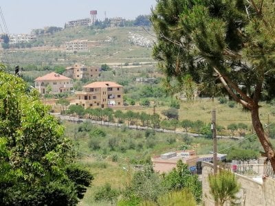 أذان قبل أوانه يُشعل الجدل في بلدة جنوبية… وغضب عارم يعلو: 