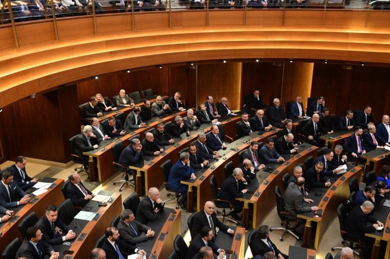 قانون العفو العام يعود إلى الواجهة من بوابة "اللجان المشتركة".. والمشروع يستثني هؤلاء
