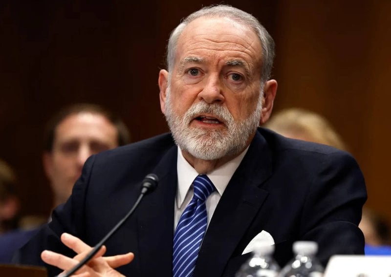 رسالةٌ استثنائية بتعليمات واضحة… هاكابي يتحرّك تحت ضغط التطورات