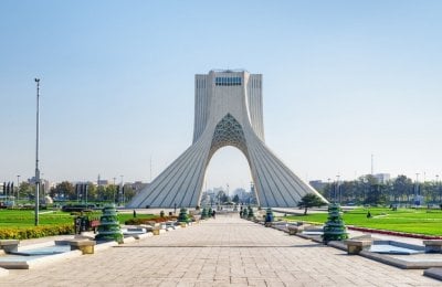 احتجاج رسمي إيراني… استدعاء السفير الهولندي بسبب محاولة تهريب مواد محظورة