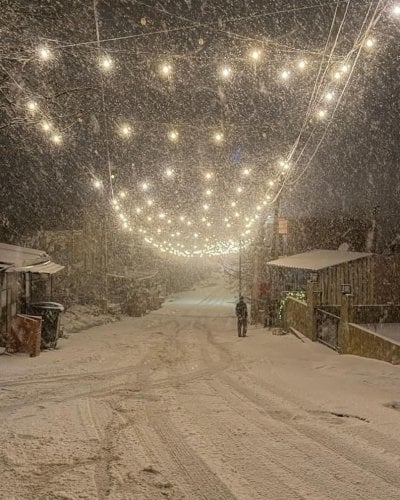 للمرة الأولى هذا العام.. الثلوج تلامس الـ500 متر في عكار