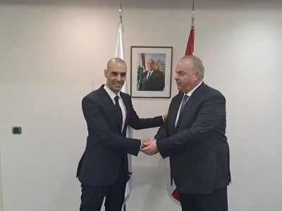 بدر الخرافي يطل برأسه مجددًا في قطاع الاتصالات… وهدر بمليون دولار لـ”الاستشارة”!
