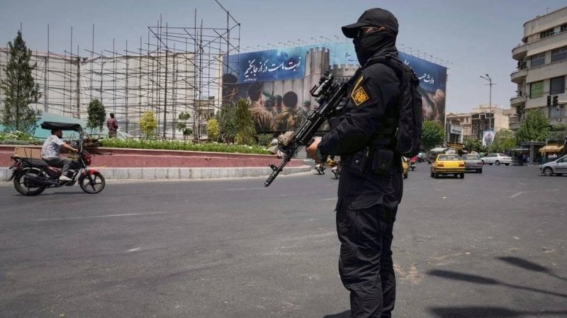 عملية أمنية في إيران… تفكيك شبكة مسلّحة وسقوط قتلى وموقوفين