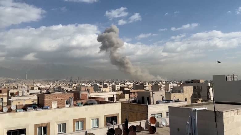 بعد التفوق الجوي… الجيش الإسرائيلي يدمّر مقرات قتالية إيرانية (فيديو)