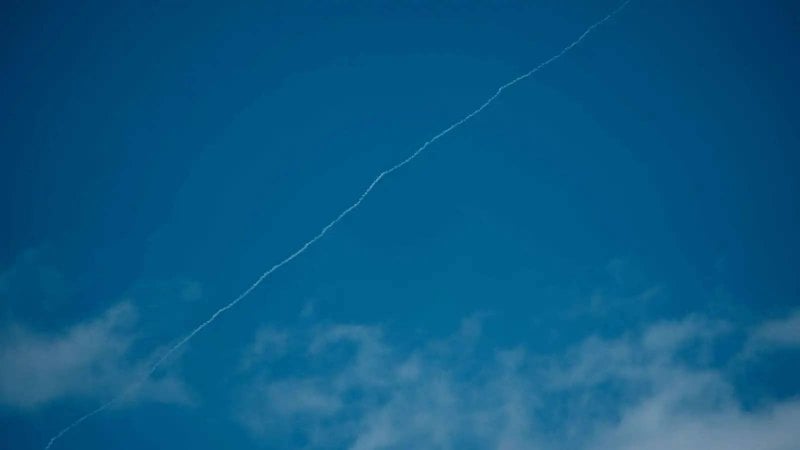 انفجار ضخم في دمشق… الدفاعات الإسرائيلية تعترض صاروخًا إيرانياً