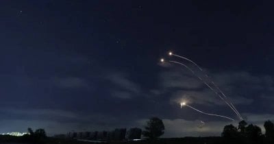 العمق الإسرائيلي يهتز… صواريخ من لبنان وصفارات إنذار متواصلة