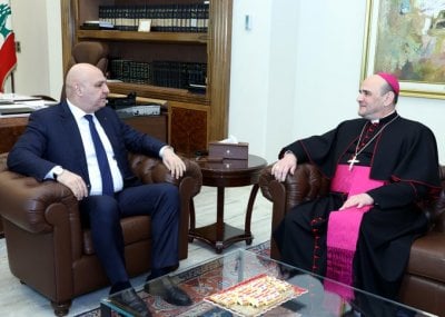 بعبدا تتحرك خارجيًا… عون يطلب تدخّل فرنسا والفاتيكان