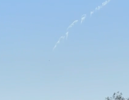  الجنوب يشتعل… حزب الله يُسقط مسيّرة في أجواء المواجهة (فيديو)