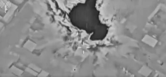 بعد الغارات جنوبًا… إسرائيل تعلن استهداف مواقع لحزب الله وحماس (فيديو)