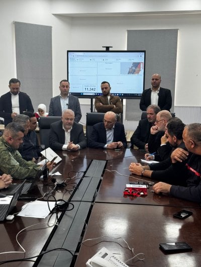 اجتماع طارئ في محافظة بيروت… الحجار يتابع إجراءات إستقبال النازحين 