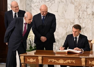 ماكرون يتصل ببري... ويتعهد بالتحرك سريعًا